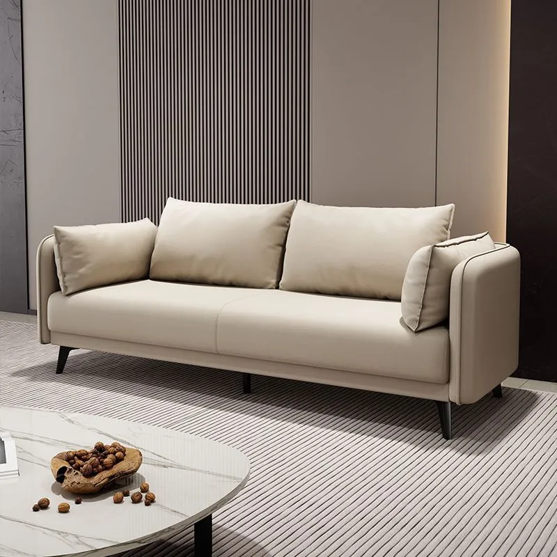 Divano in Pelle a Zampa di Gat - Luxury Bags Rental recensione e prezzo