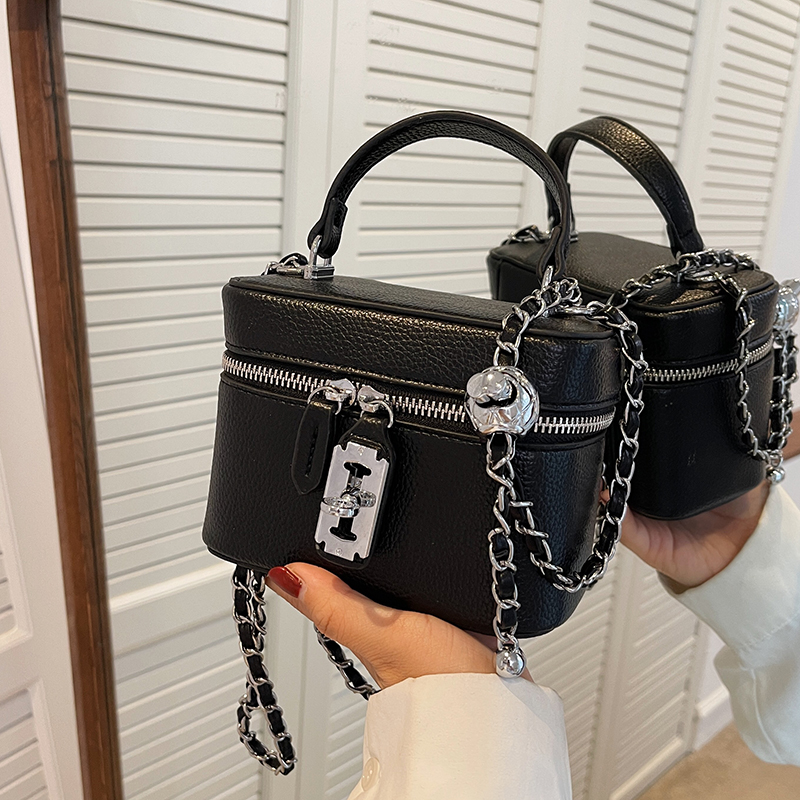 Borse Quadrate da Donna Estate - Luxury Bags Jacquemus recensione e prezzo