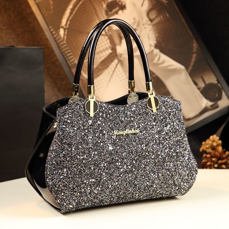 Borsa a Tracolla in Pelle di L - Luxury Bags In Sale recensione e prezzo
